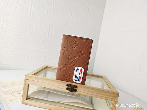 Picture of LV Wallets _SKUfw137450185fw